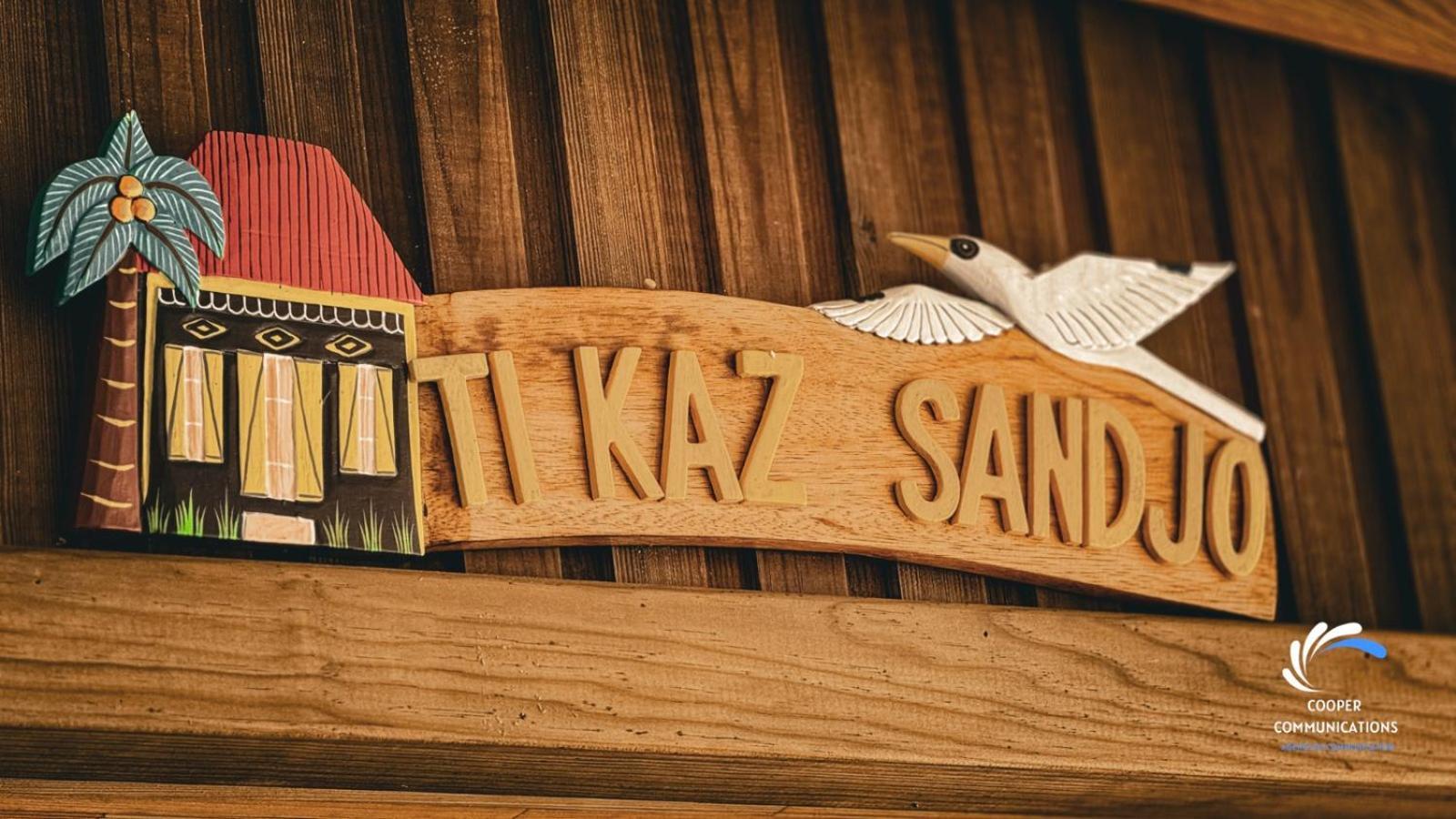 Chalet Tikaz Sandjo Entre-Deux Exterior photo